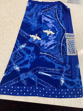 Load image into Gallery viewer, Deep blue sarong - two small cranes
